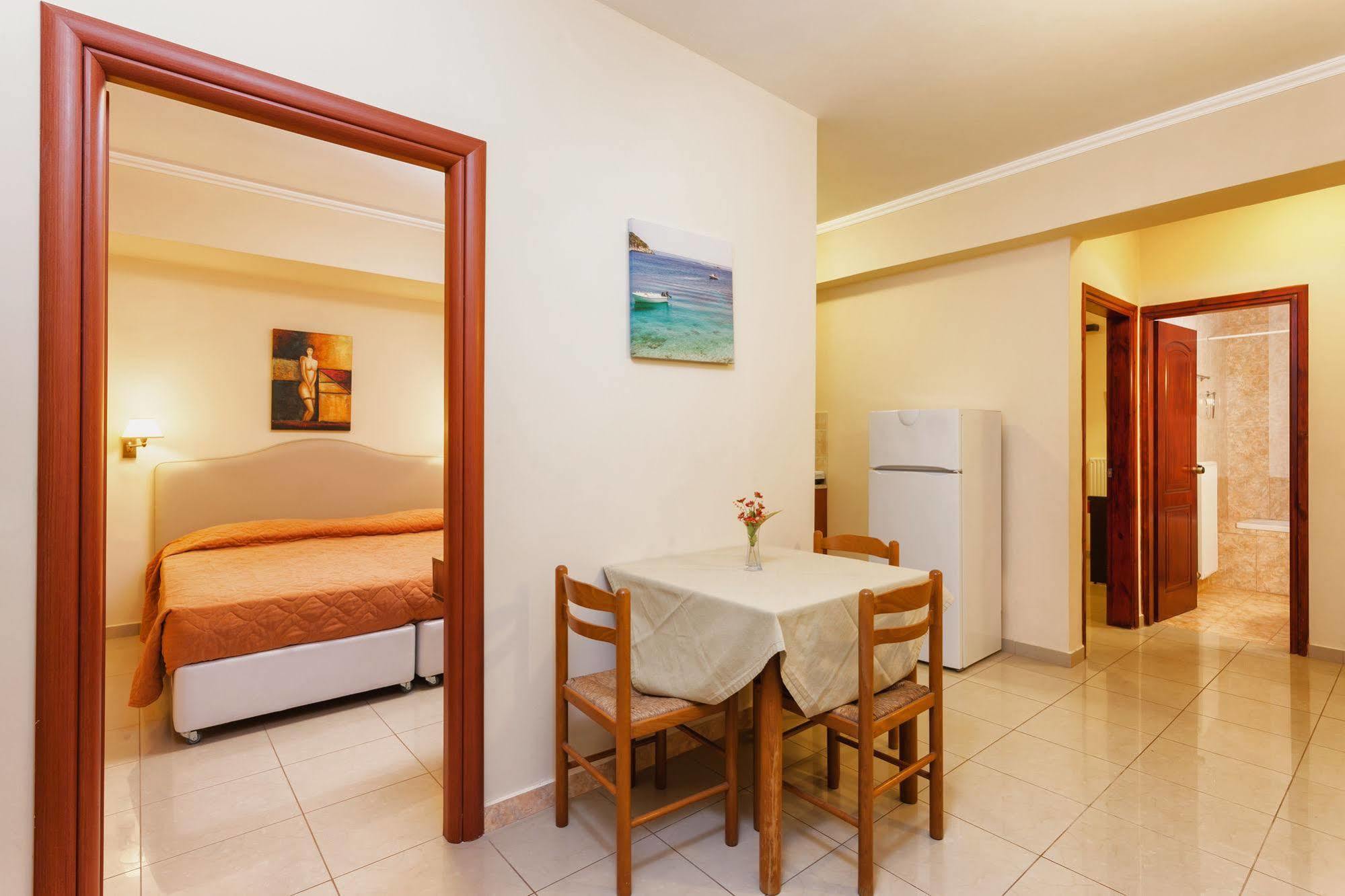 Planos Beach Hotel Εξωτερικό φωτογραφία