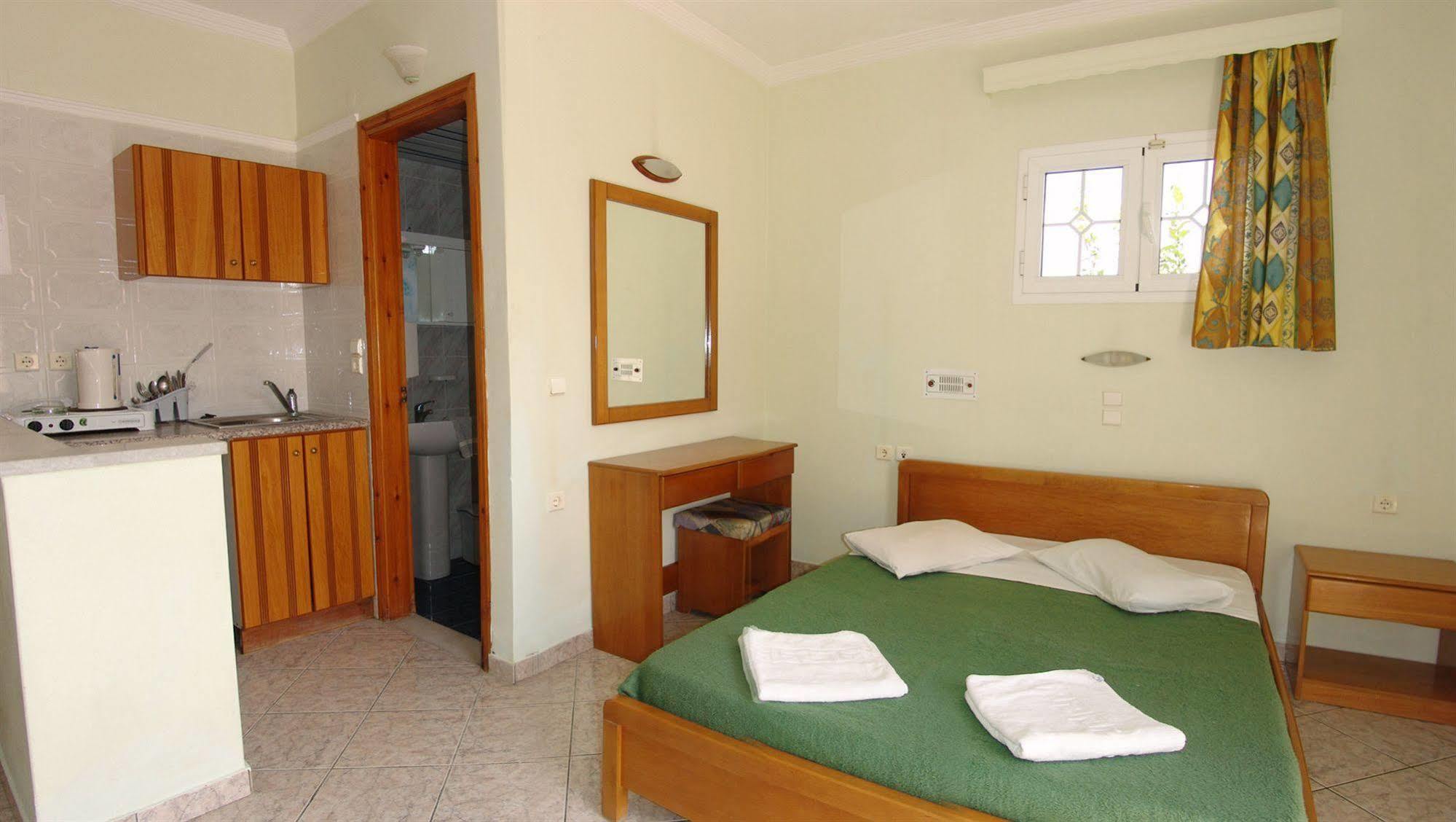 Planos Beach Hotel Εξωτερικό φωτογραφία